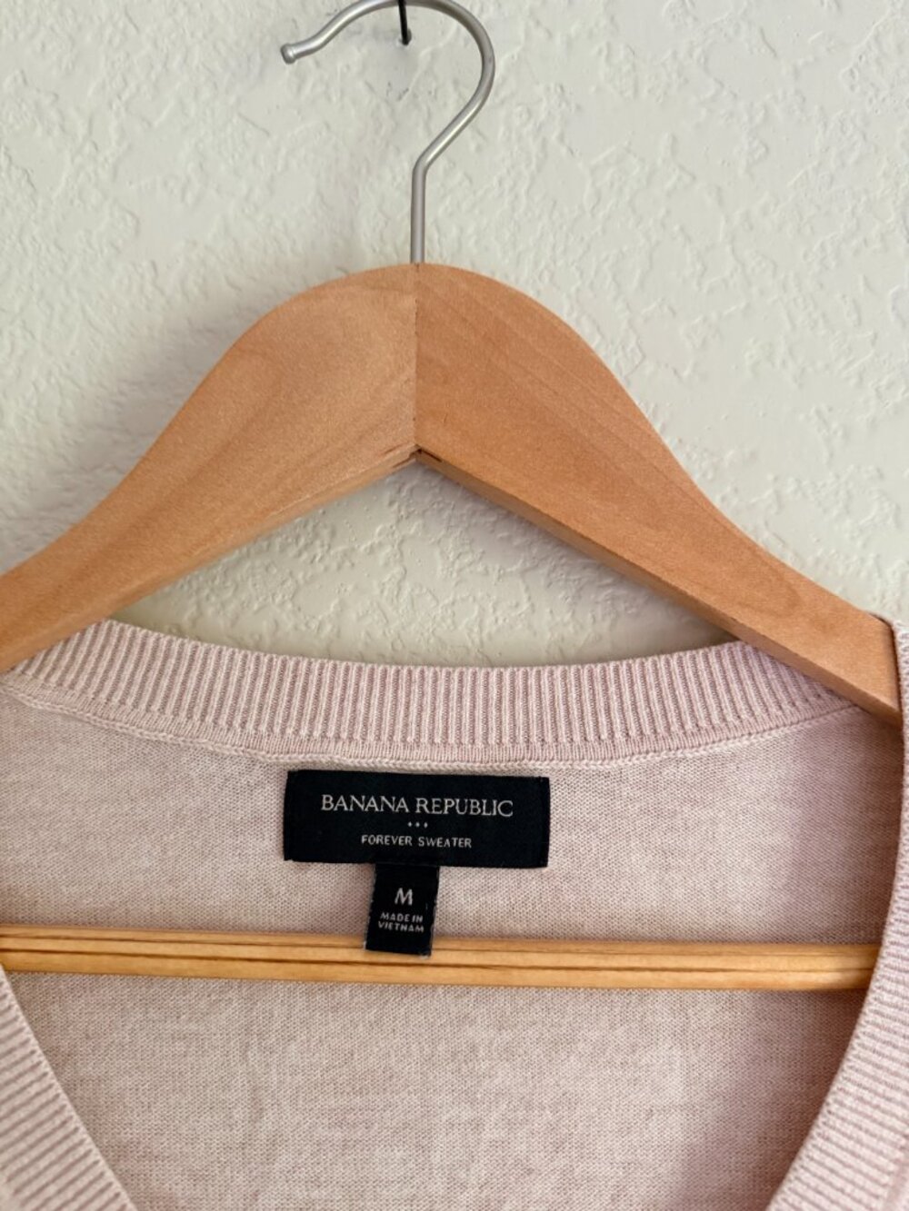 Banana Republic Forever Sweater, Blush, Size M - Picture 2 of 4